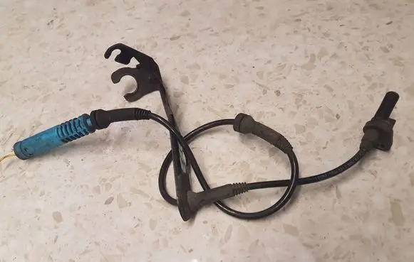 BMW X5 E70 ABS brake wheel speed sensor 611269087059 50762810