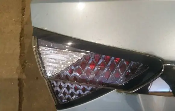 Renault Fluence Tailgate rear/tail lights 