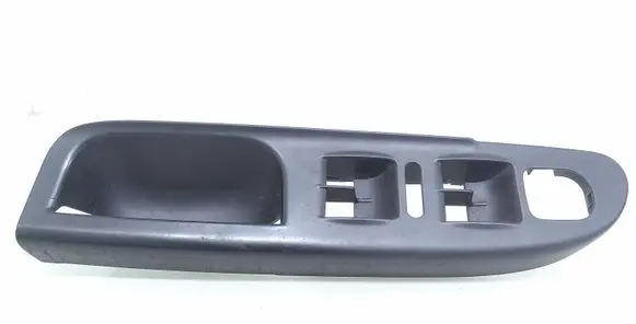 Volkswagen PASSAT B6 Front door window switch trim 3C1867171B