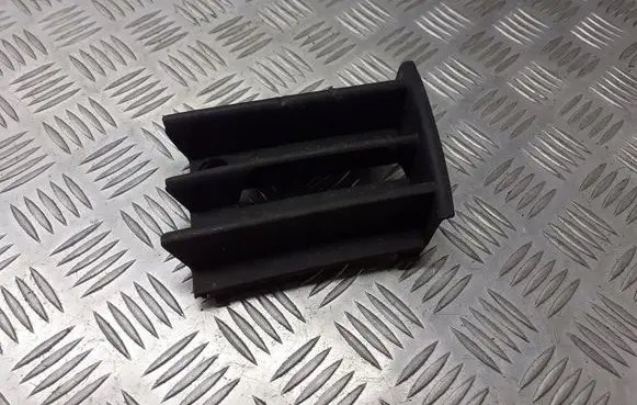 Skoda Octavia Mk2 (1Z) Front tow hook cap/cover 1Z0853665