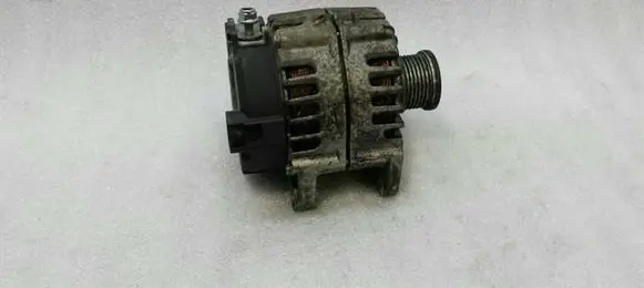 Mercedes-Benz CLS C218 AMG Generator/alternator A0009062100