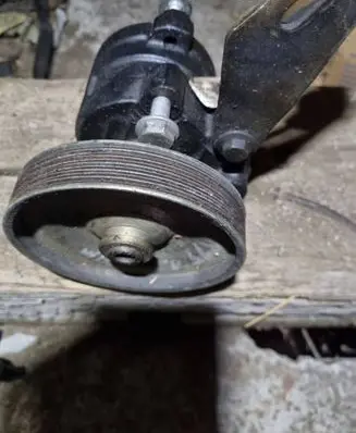 Renault 19 Power steering pump