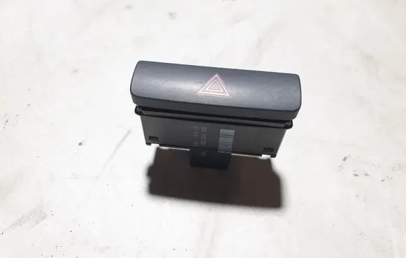 Volkswagen PASSAT B7 Hazard light switch 3AA953509