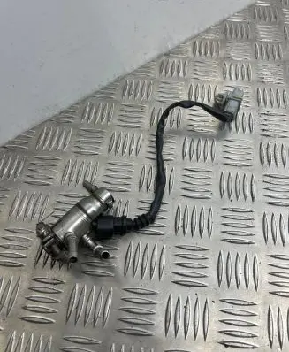 Renault Clio V AdBlue injector 208995377R 9382H L147402711