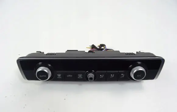 Audi A3 S3 8V Air conditioner control unit module 8V0820043
