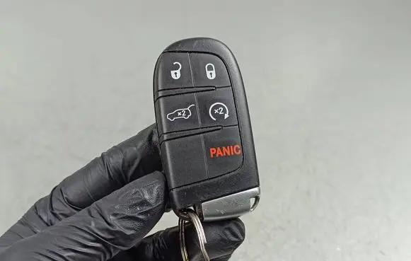Jeep Grand Cherokee Engine start stop button switch 