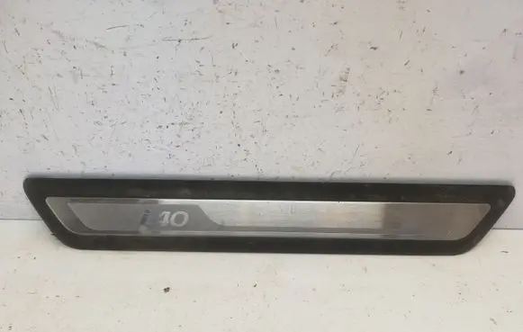 Hyundai i40 Side skirt front trim 858733Z100