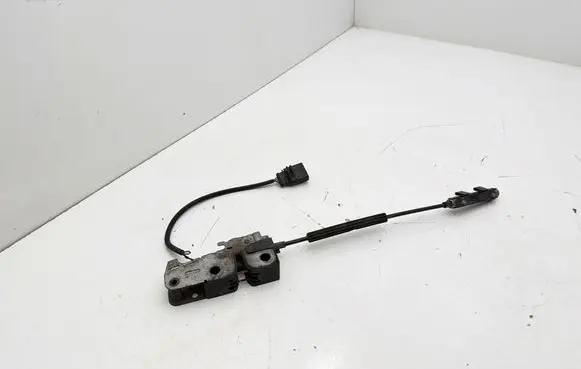 Volkswagen Touareg II Engine bonnet/hood lock release cable 7P6823531B