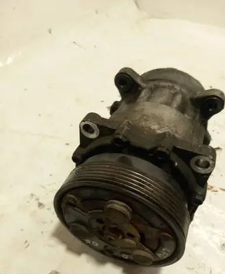 Volkswagen Golf IV Air conditioning (A/C) compressor (pump)