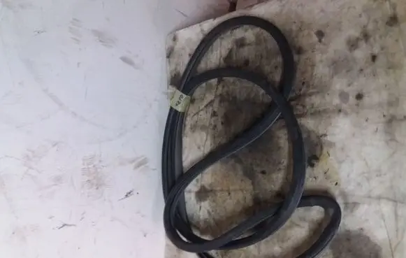 Toyota Avensis Verso Front door rubber seal