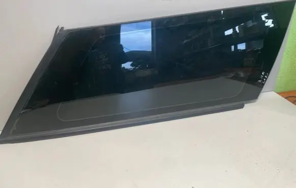Subaru Outback Rear side window