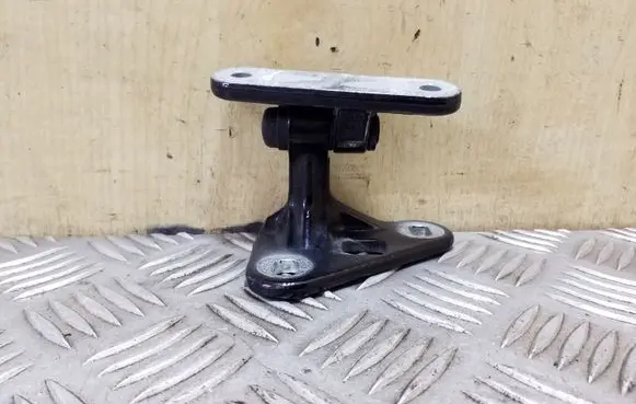 Mercedes-Benz CLS C219 Front door upper hinge