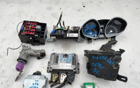 Ford Fiesta Engine control unit/module 0281031228 DA6A-12A650-PA