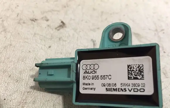 Audi A4 S4 B8 8K Airbag deployment crash/impact sensor 8K0955557C