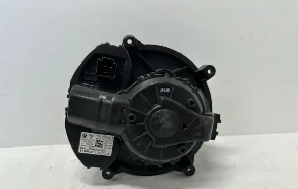 Volkswagen Touareg II Heater fan/blower 7P0820022A