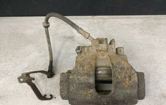 Volvo XC70 Front brake caliper 