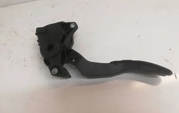 Nissan X-Trail T32 Accelerator throttle pedal 18002DF30B 6PV31240400