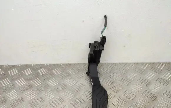 Renault Kadjar Accelerator throttle pedal 180024BA0B