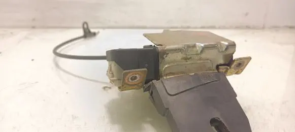 Volvo S60 Tailgate/trunk/boot lock/catch/latch 8652398