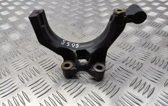 Skoda Octavia Mk3 (5E) EGR valve cooler bracket 04L425