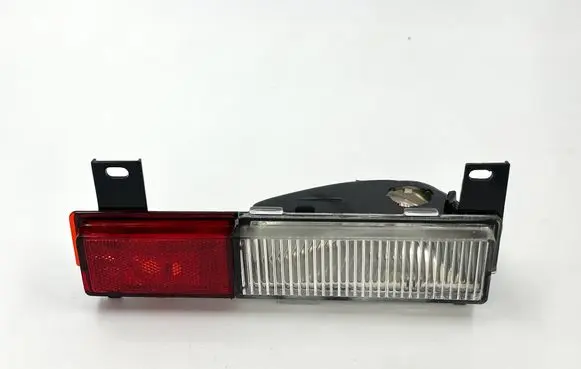 Chevrolet Corvette Rear bumper light 16508520 16517884