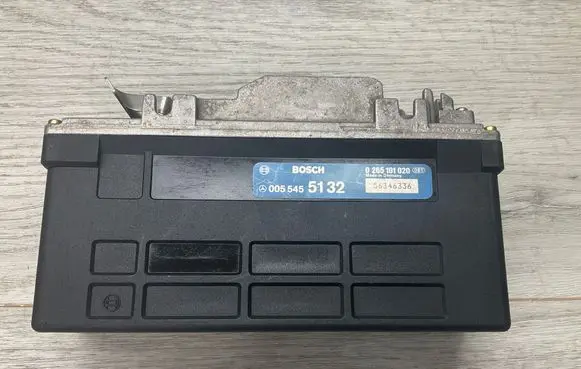 Mercedes-Benz E W124 ABS control unit/module 0265101020