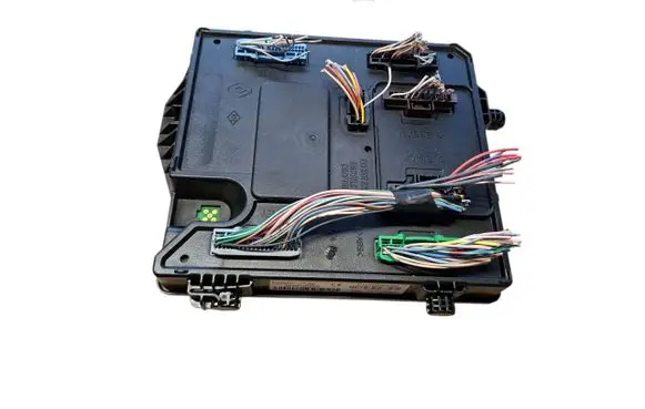 Renault Megane III Central body control module 284B18225R S180180060