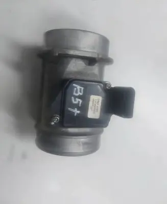 Audi A6 S6 C5 4B Mass air flow meter 1974000007 DMA0206