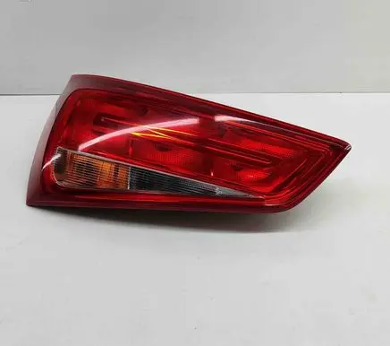 Audi A1 Tailgate rear/tail lights 8X0945093D