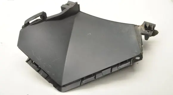 Renault 5 E-Tech Intercooler air channel guide 622575904R