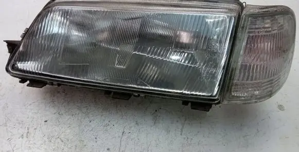 Peugeot 405 Headlight/headlamp 