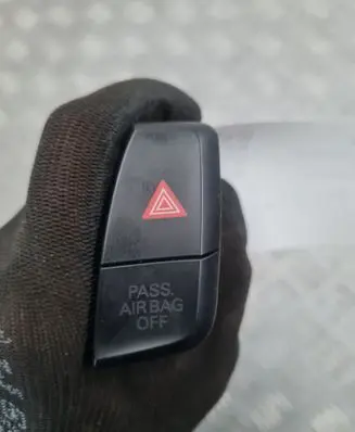 Audi A4 S4 B8 8K Hazard light switch