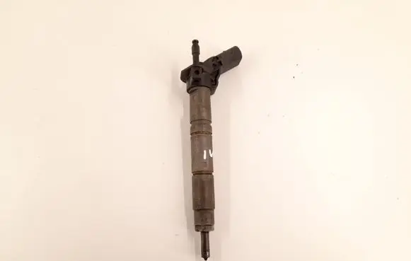 Mercedes-Benz ML W164 Fuel injector 6420700587 6420701987