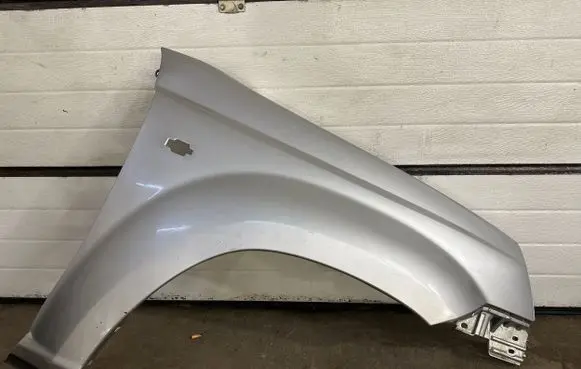 Nissan X-Trail T30 Fender 631128H440