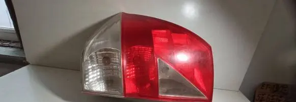 Honda FR-V Rear/tail lights E110927 4991