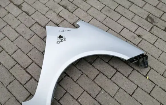 Mitsubishi Colt CZ3 Fender