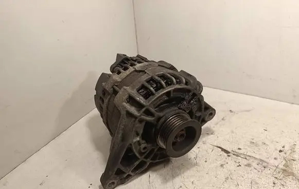 Mercedes-Benz CLA C117 X117 W117 Generator/alternator A0009063322