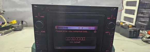 Seat Alhambra (Mk1) Navigation maps CD/DVD 1M0035191B SEZ1Z7E5495347 8618842980