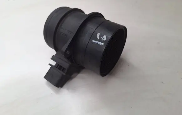 Audi A4 S4 B8 8K Mass air flow meter 0281002735 03G906461C