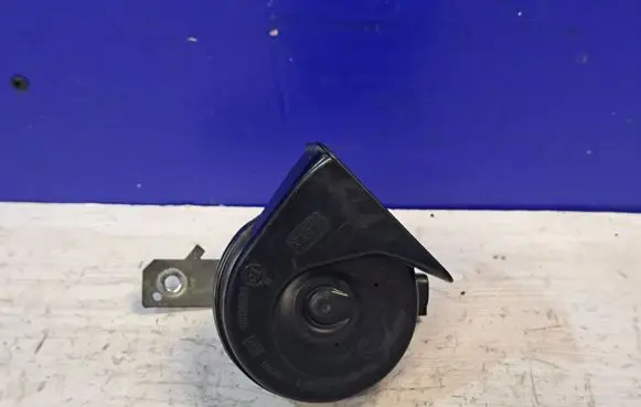 Volvo S80 Horn signal 31276806