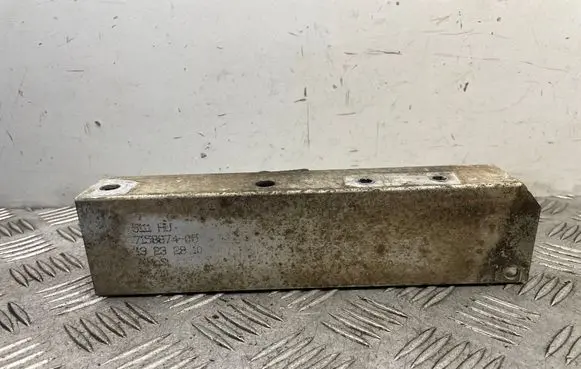BMW 5 F10 F11 Front bumper shock/impact absorber 7158874