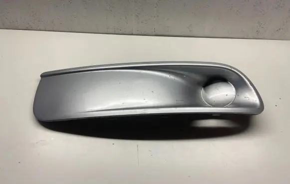 Volkswagen Multivan T5 Front bumper lower grill 7H5807490A