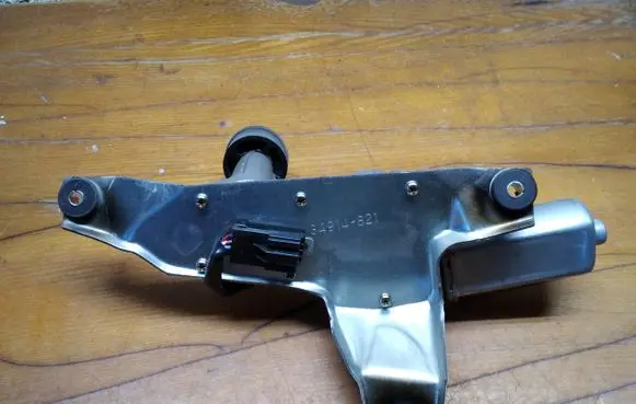 Mitsubishi Space Wagon Rear window wiper motor 34914821