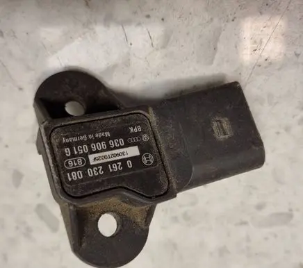 Volkswagen Golf V Air pressure sensor 036906051G 0261230081 130902T0025F