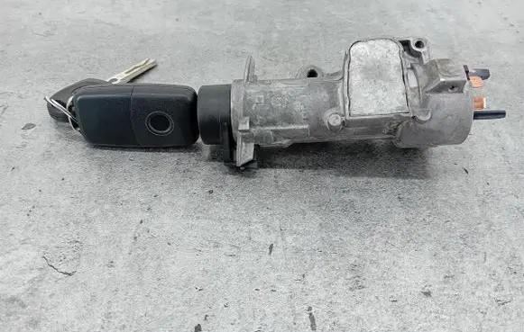 Seat Ibiza IV (6J,6P) Ignition lock 4B0905851C