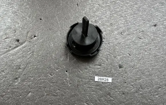 Nissan Patrol Y60 Power steering tank cap 49181W1705