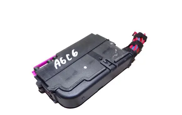 Audi A6 S6 C6 4F Fuse module 8K0941824