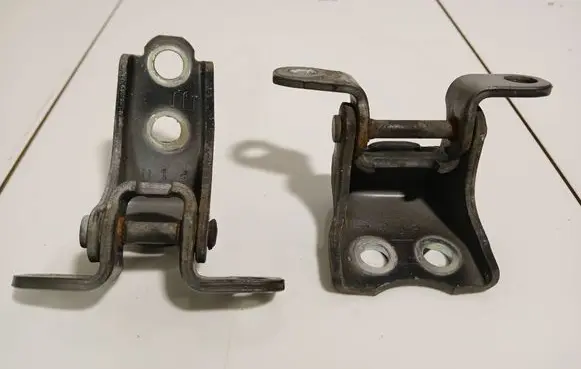 Front door hinge set