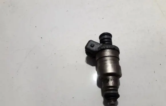 Ford Fiesta Fuel injector IW155 95BF.BC