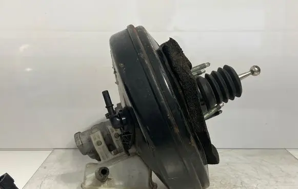 Peugeot 308 Brake booster 0204051858 26076C2204 9682516580